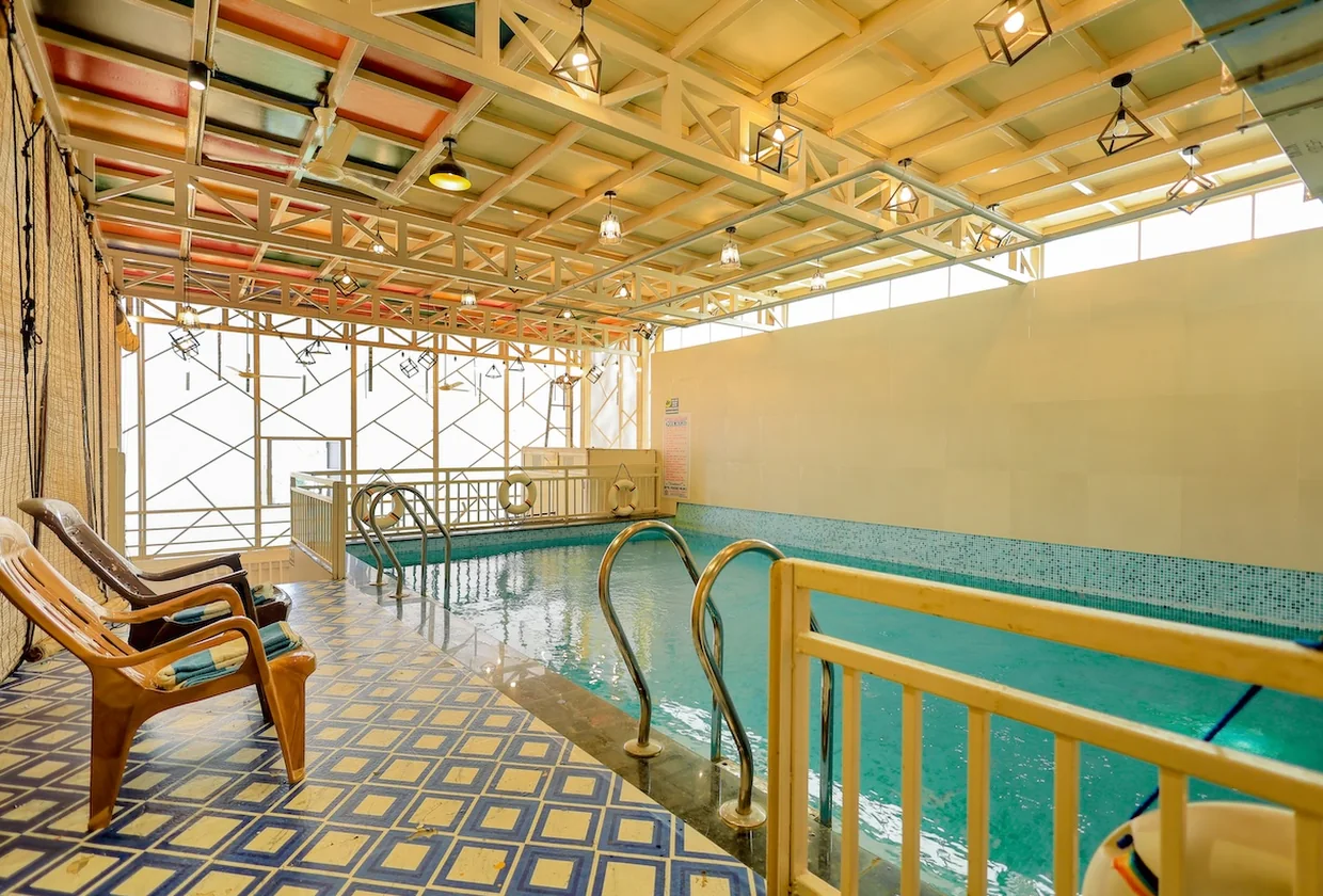 Budget hotel in Udaipur with pool