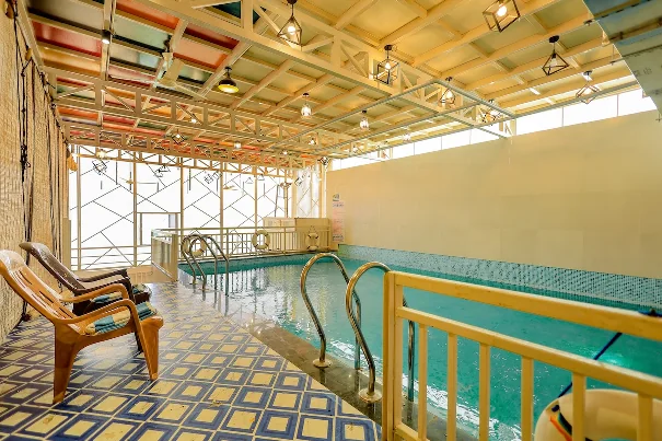 Family hotel with pool in Udaipur