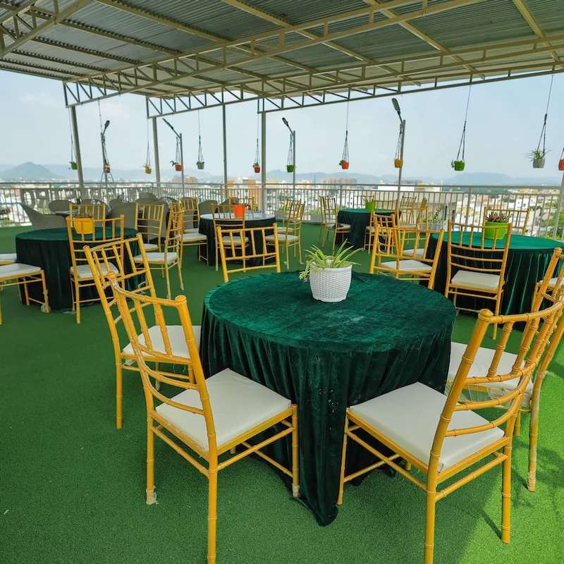 Rooftop hotel with city view Udaipur