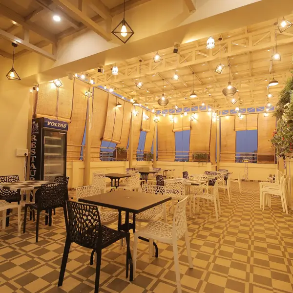 restaurant-in-hiran-magri-udaipur