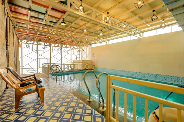 Family hotel with pool in Udaipur
