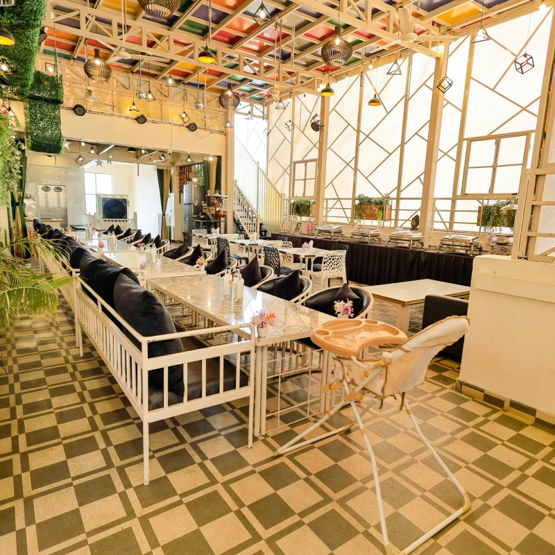 Best-restaurant-in-Udaipur-Hiran-Magri (1)